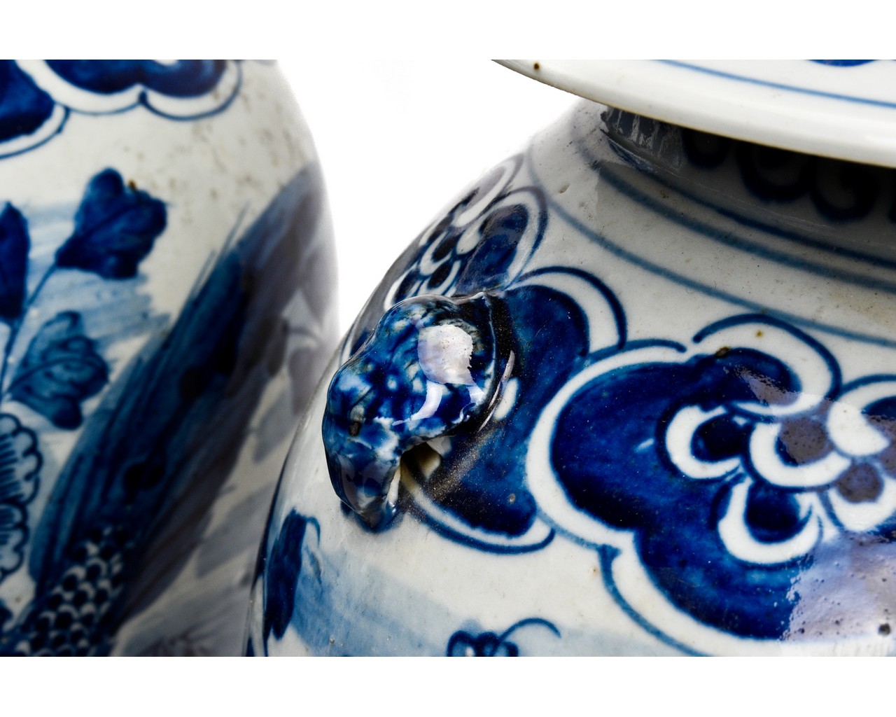 PAIR OF CHINESE BLUE AND WHITE PORCELAIN JARS - Bild 9 aus 9