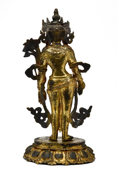 Superb Tibeto-Chinese Gilt Bronze Figure of Padmapani - Image 4 of 8