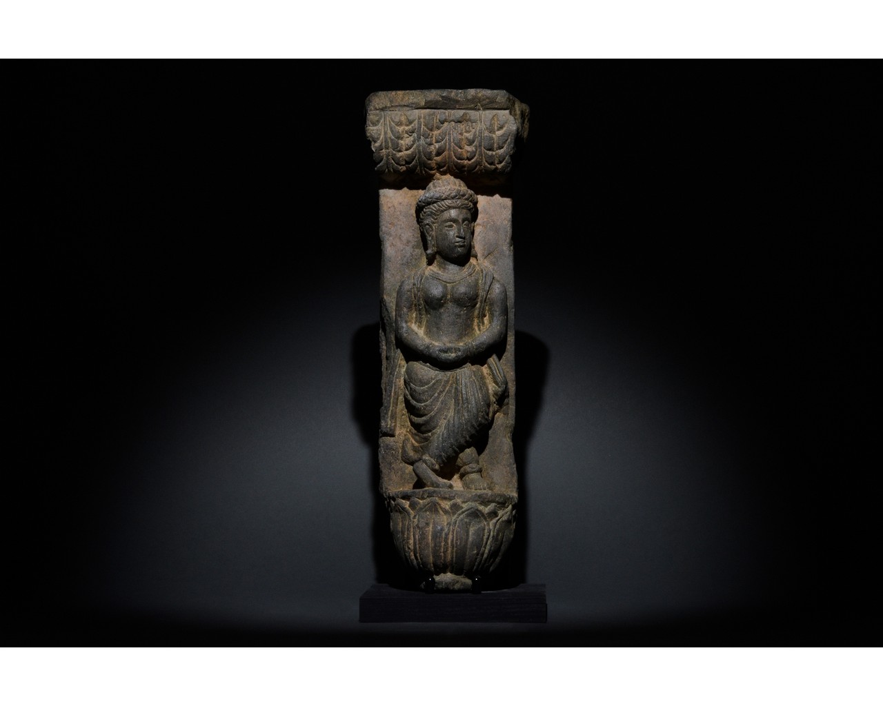 GANDHARA SCHIST STONE STANDING FIGURE