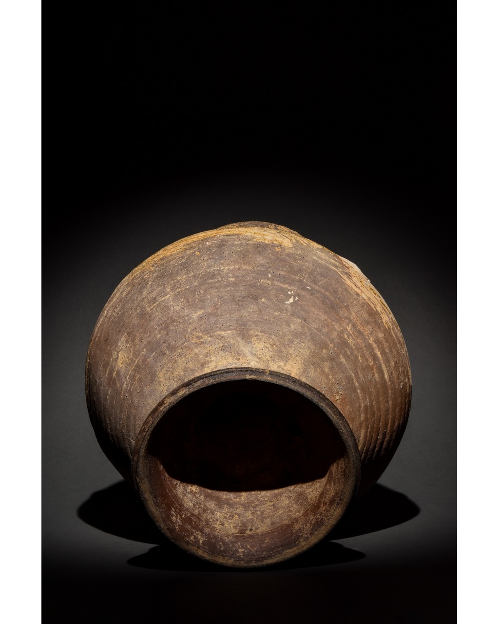 CHINESE HAN DYNASTY TERRACOTTA VESSEL - Image 7 of 12