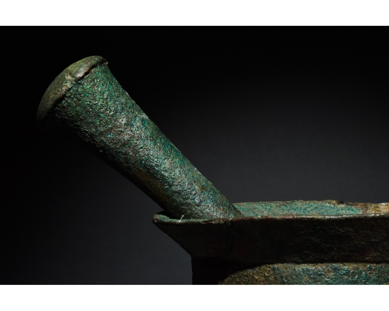 SELJUK HEAVY BRONZE PESTLE AND MORTAR - Image 6 of 7