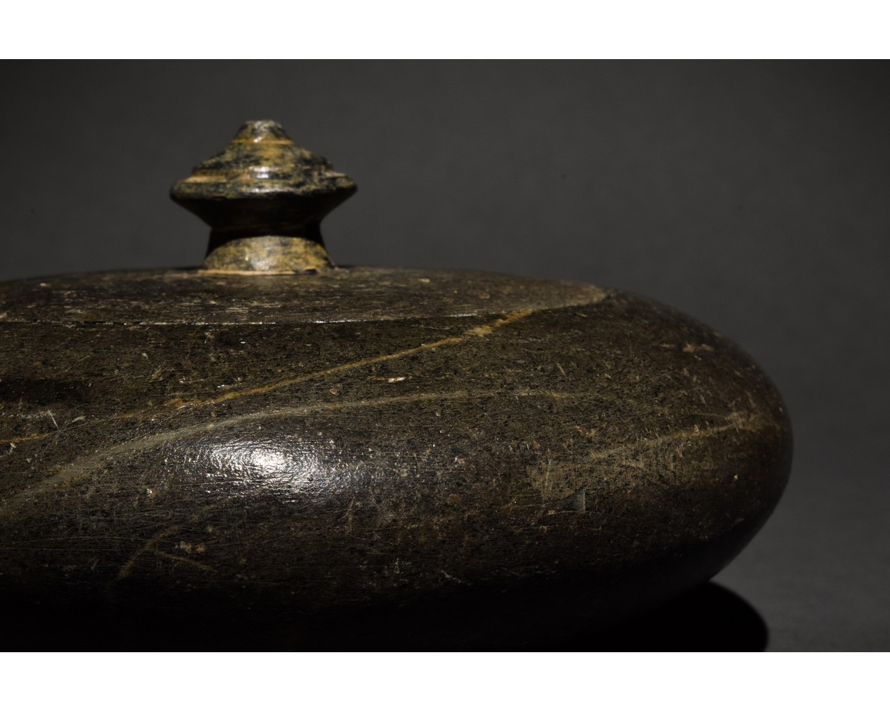 ANCIENT BACTRIAN BLACK STONE JAR WITH LID - Image 13 of 13