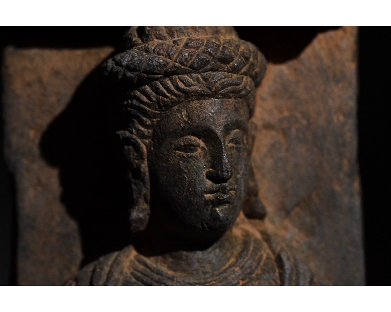 GANDHARA SCHIST STONE STANDING FIGURE - Image 5 of 8