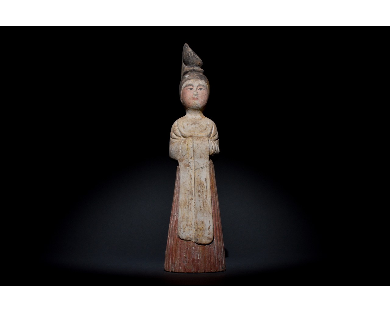 CHINESE TANG DYANSTY TERRACOTTA COURT LADY