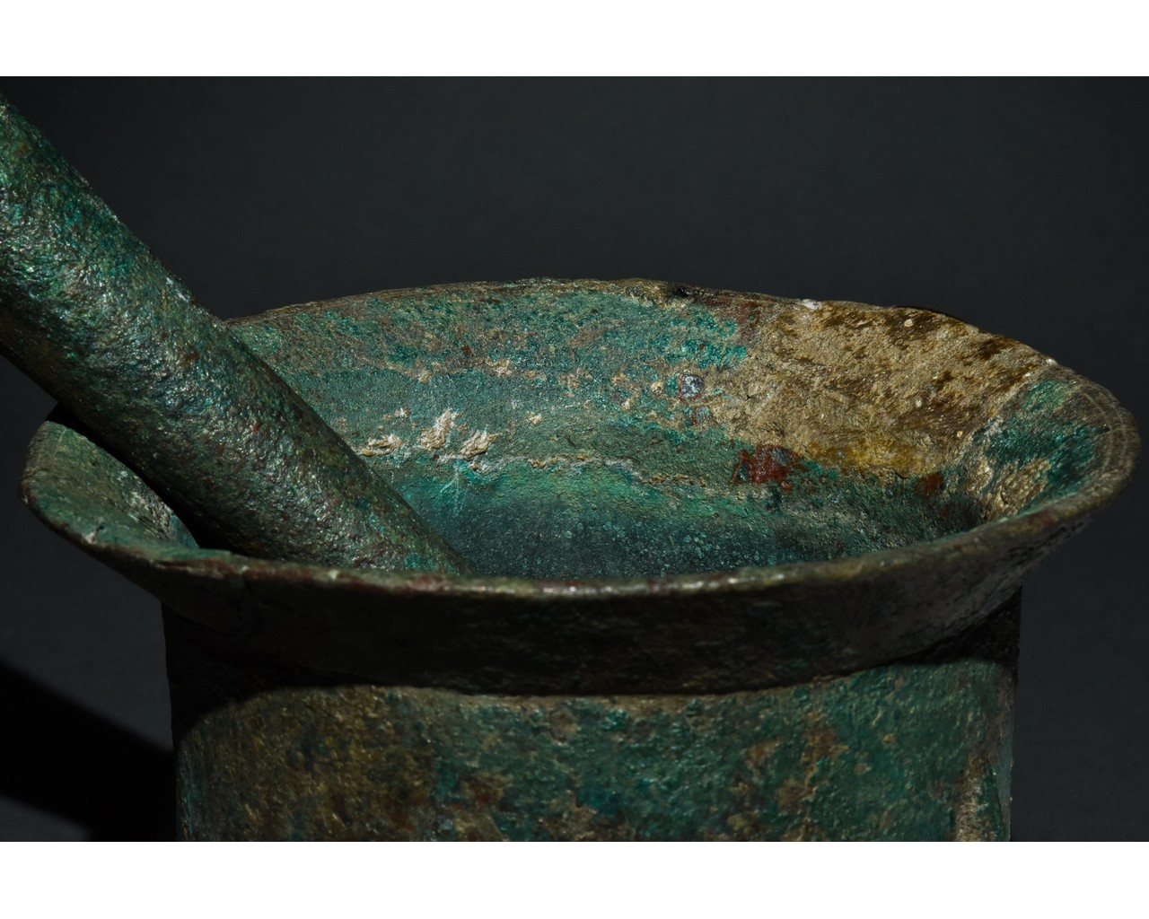 SELJUK HEAVY BRONZE PESTLE AND MORTAR - Image 5 of 7