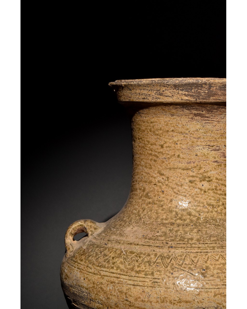 CHINESE HAN DYNASTY TERRACOTTA VESSEL - Image 9 of 12