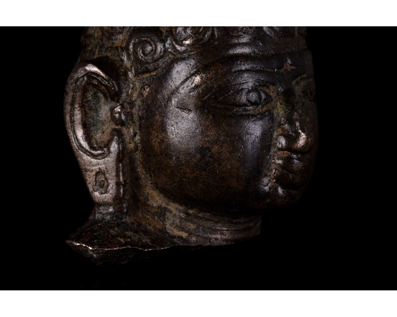 LATE GANDHARAN BRONZE BUDDHA HEAD - Image 9 of 12