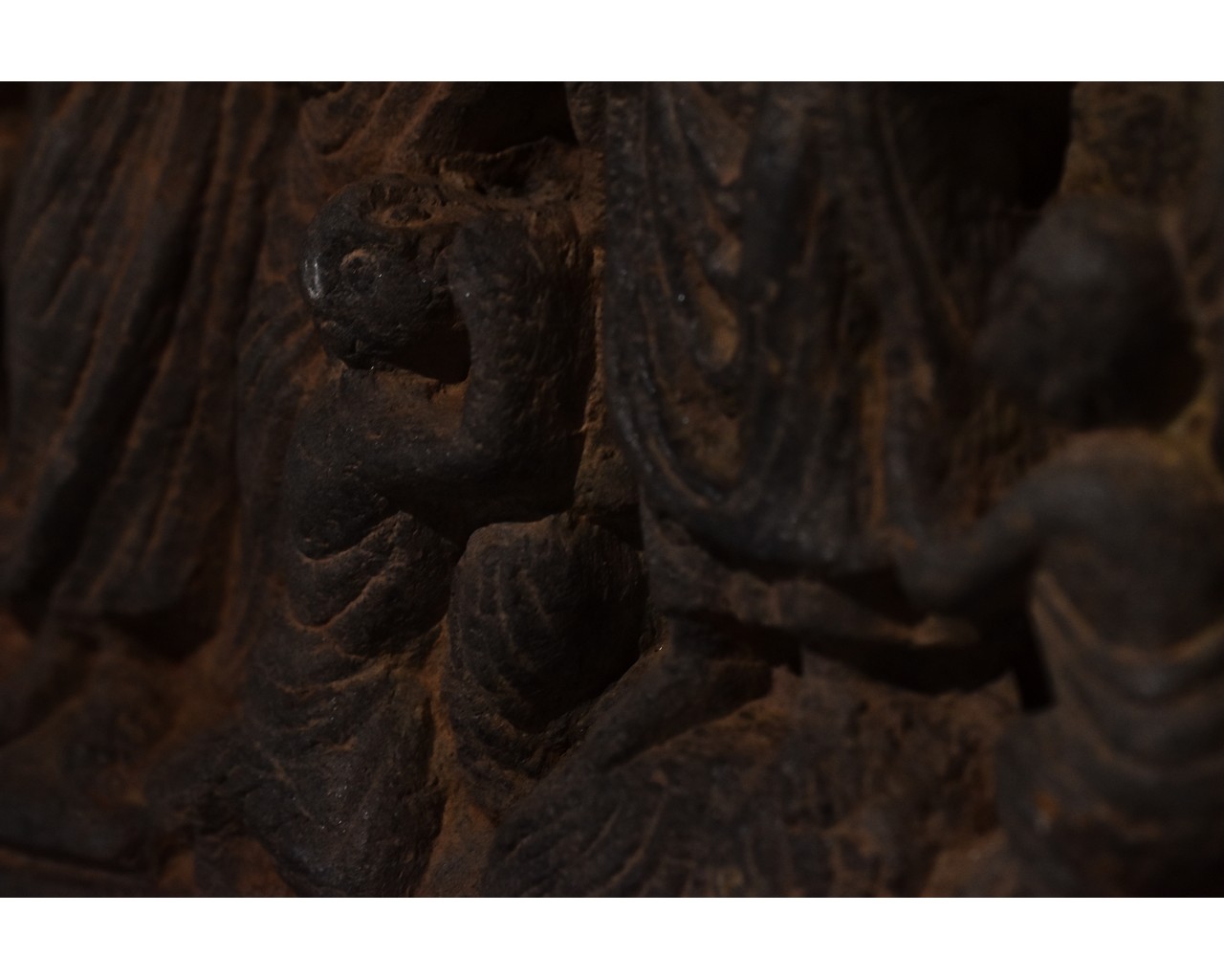 GANDHARA SCHIST STONE PANEL WITH BUDDHA AND HIS FOLLOWERS - Image 13 of 14