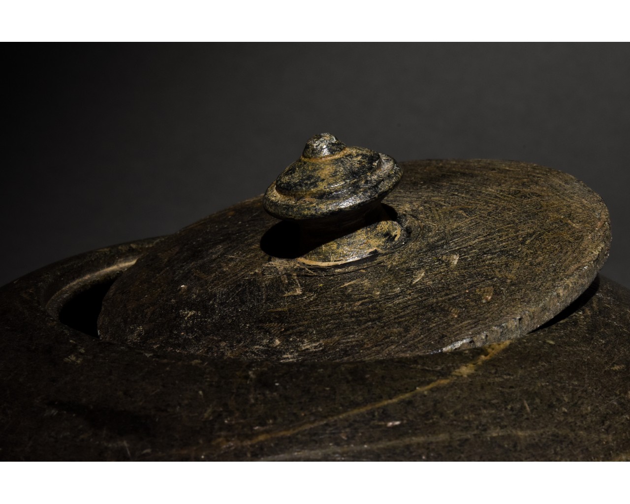 ANCIENT BACTRIAN BLACK STONE JAR WITH LID - Image 11 of 13