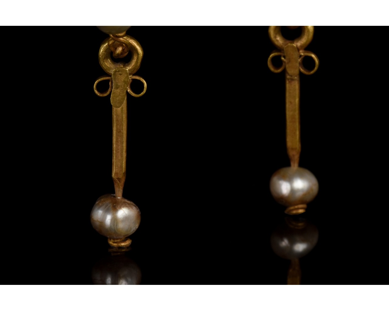 BYZANTINE GOLD AND PEARLS EARRINGS - FULL ANALYSIS - Image 6 of 9