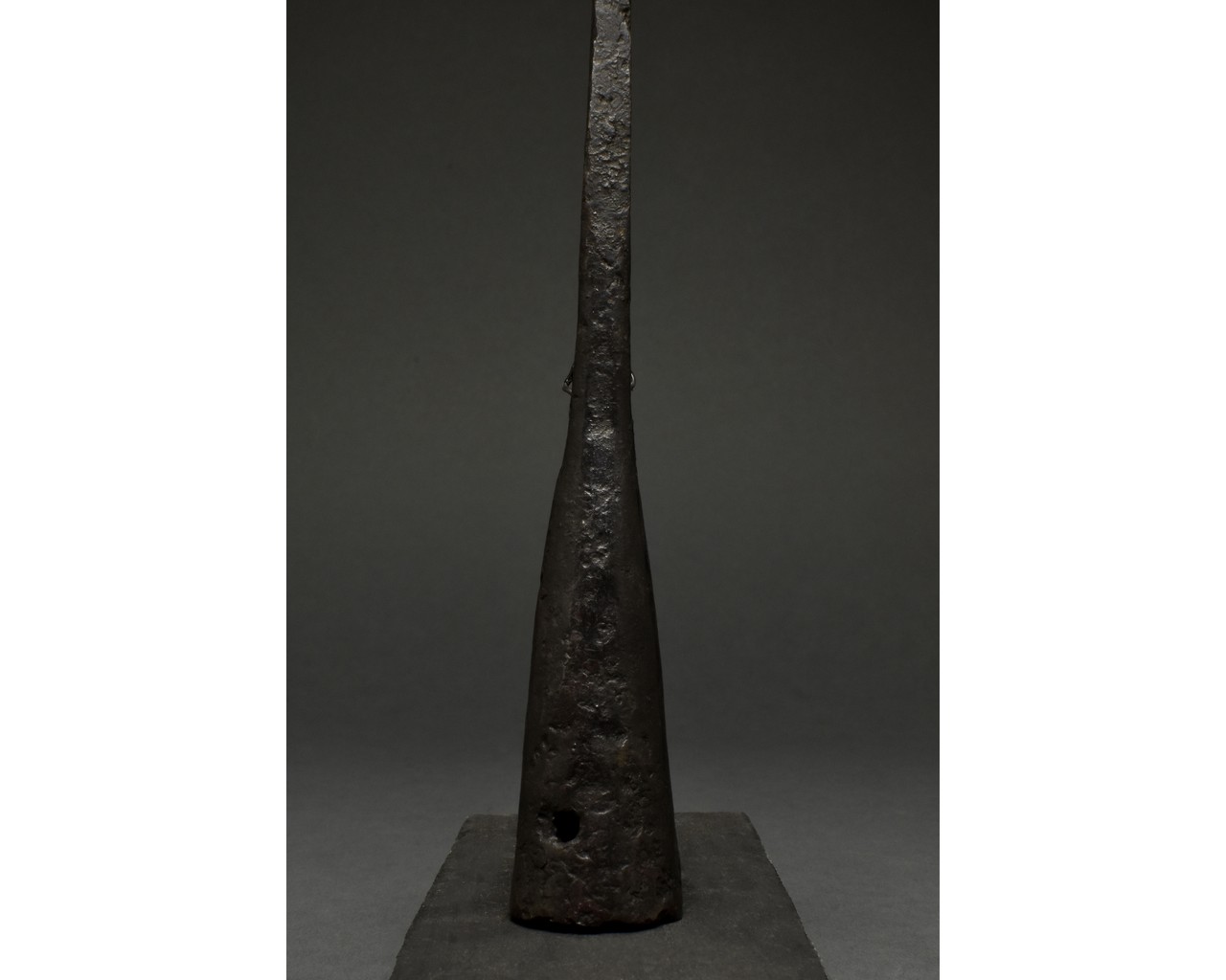 MEDIEVAL VIKING AGE IRON SPEAR HEAD - Image 3 of 4