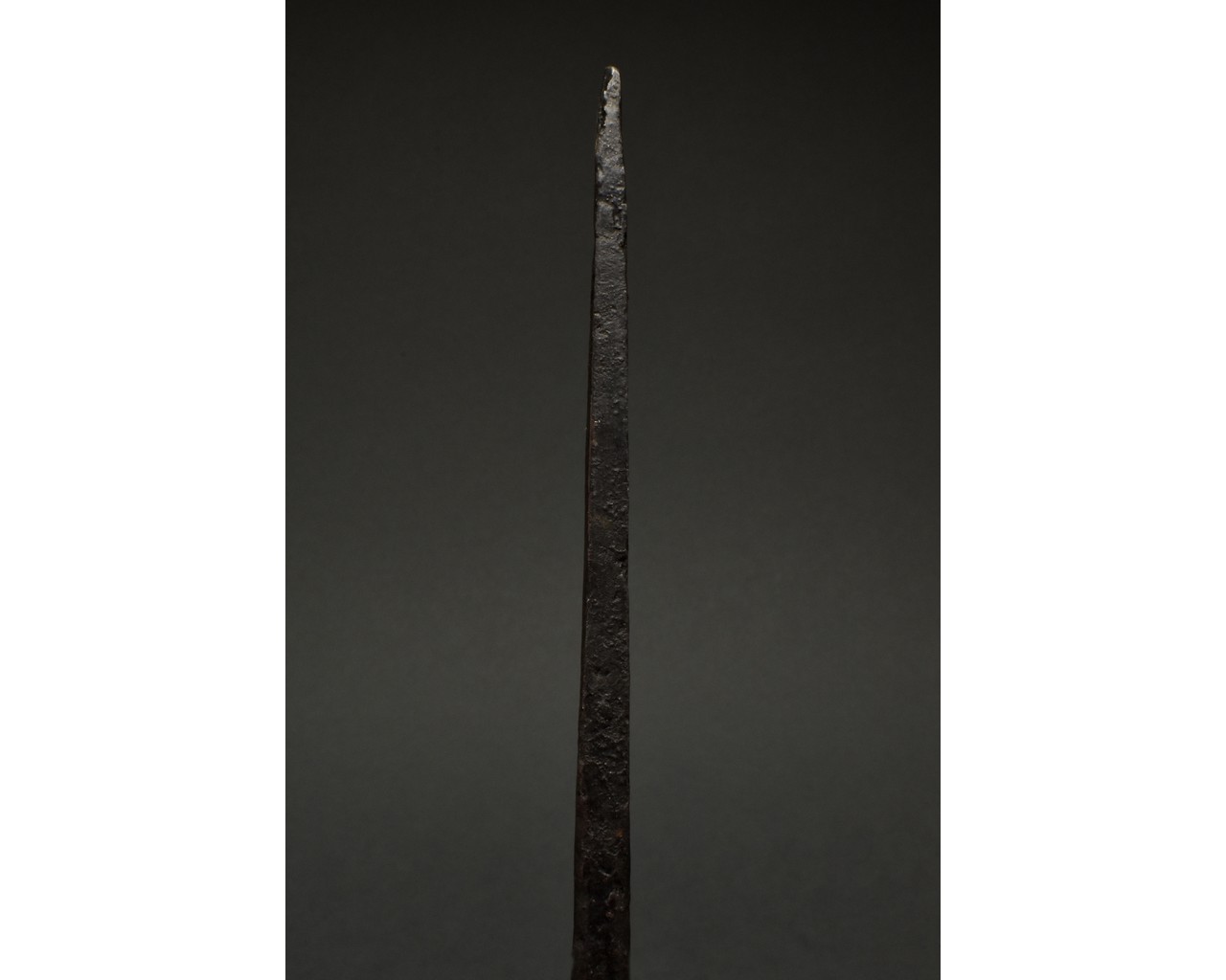 MEDIEVAL VIKING AGE IRON SPEAR HEAD - Image 4 of 4