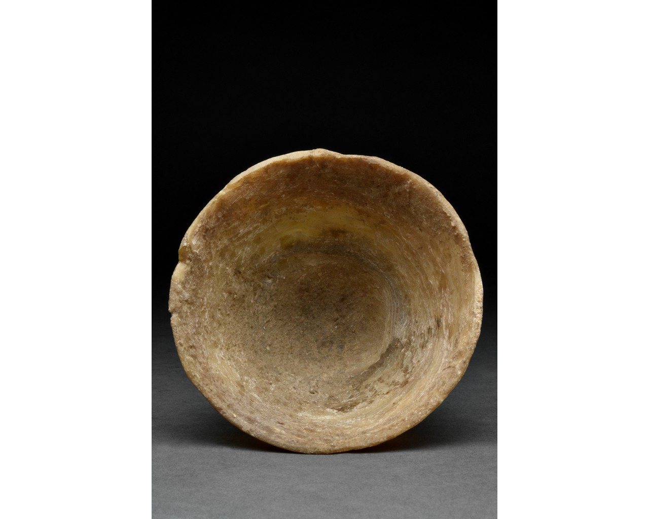 BACTRIAN ALABASTER VESSEL - Image 2 of 4