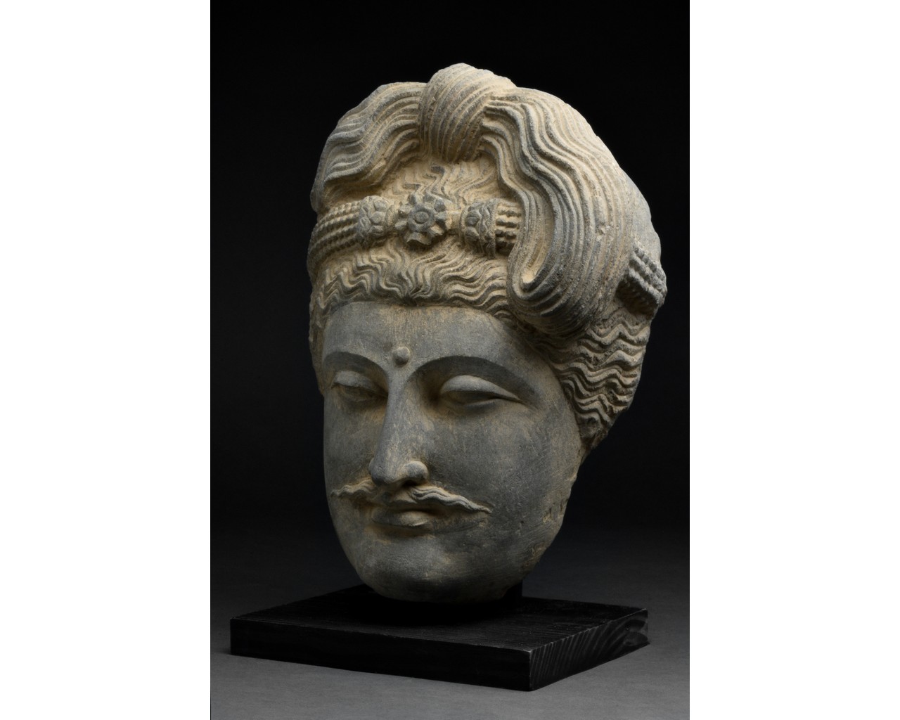 SUPERB GANDHARA SCHIST STONE HEAD OF BUDDHA - Image 2 of 5