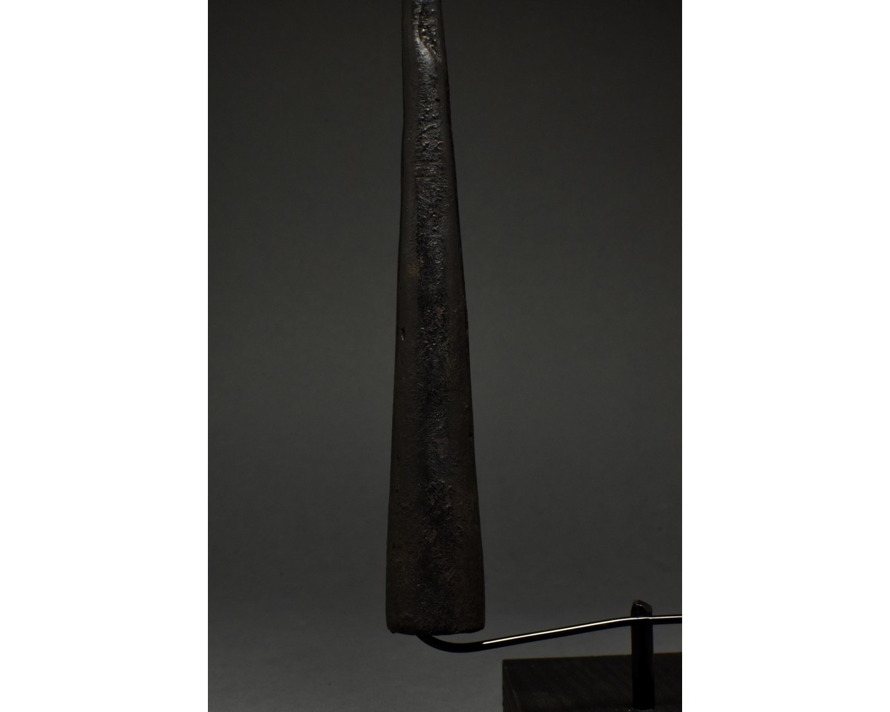 ROMAN BARBED IRON PILUM SPEAR WITH BASE - Image 5 of 8