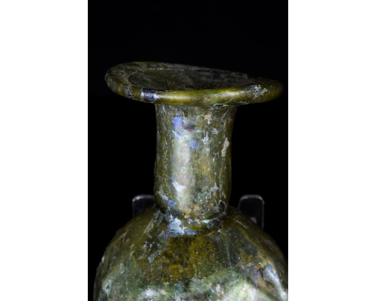 ROMAN GLASS RIBBED FLASK - Image 5 of 10