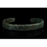 MEDIEVAL BRONZE BRACELET WITH SNAKE HEADS