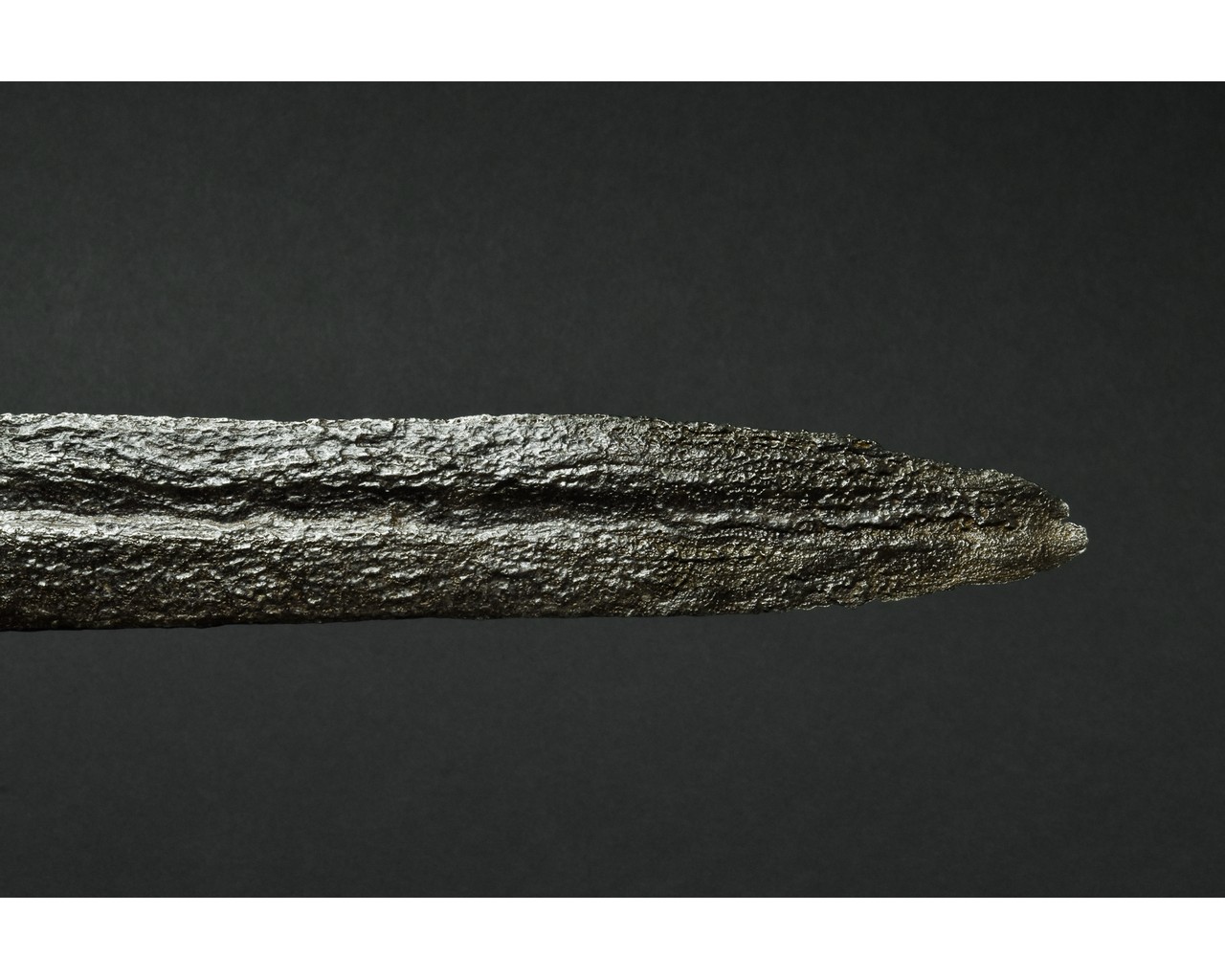 VIKING IRON SWORD WITH HANDLE - Image 5 of 6