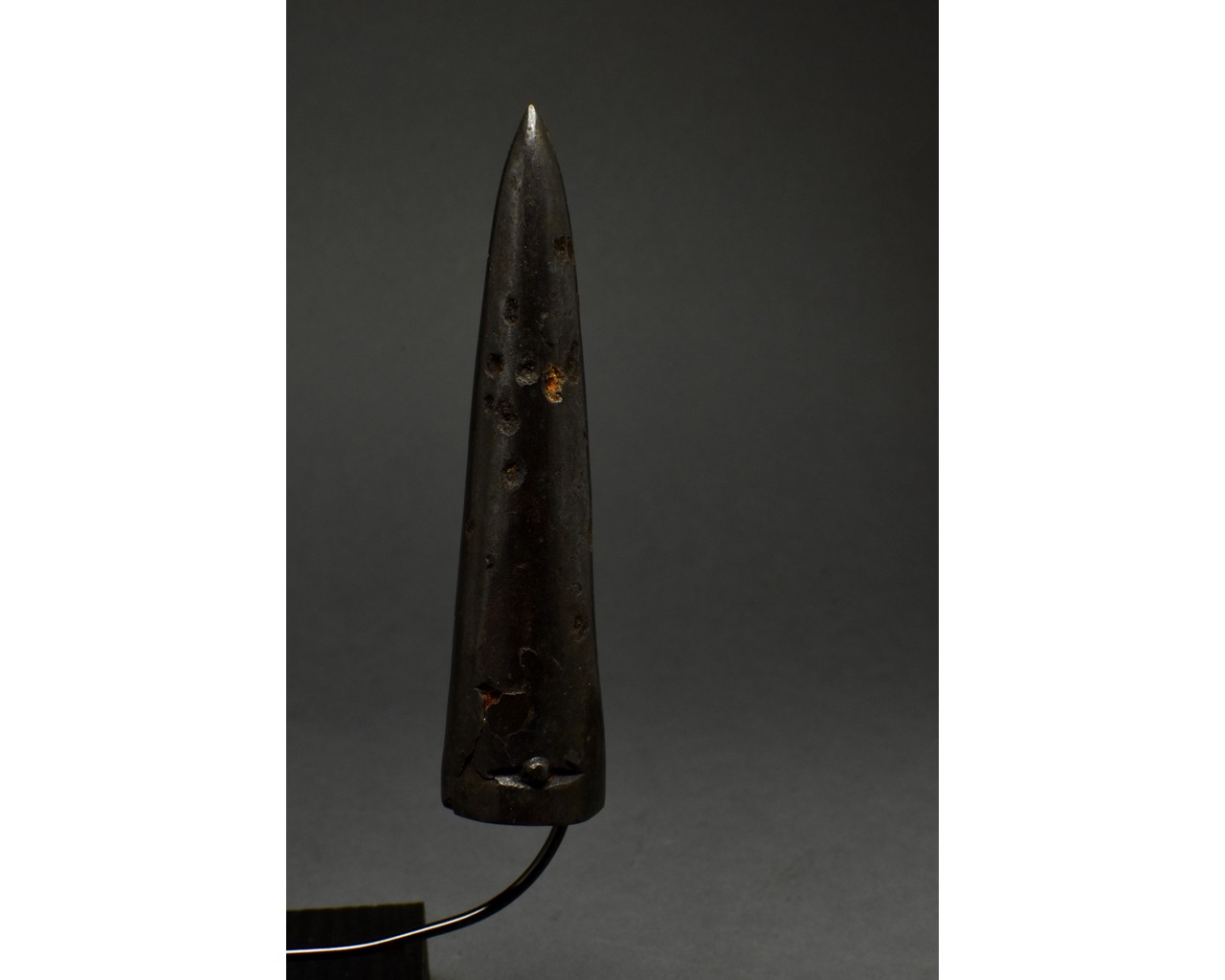 ROMAN BARBED IRON PILUM SPEAR WITH BASE - Image 8 of 8