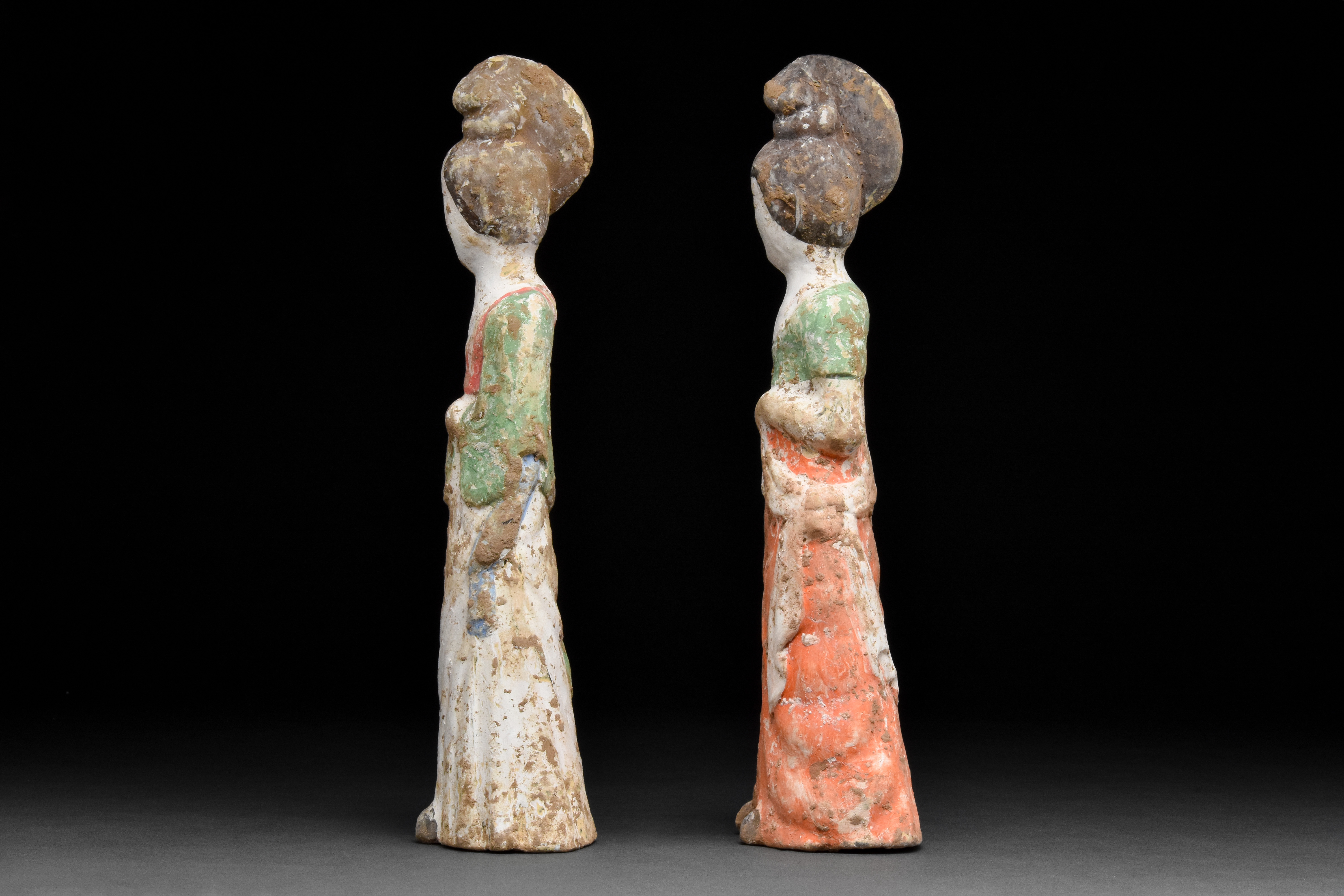 SET OF TWO CHINESE TANG DYNASTY TERRACOTTA LADIES - Image 2 of 5