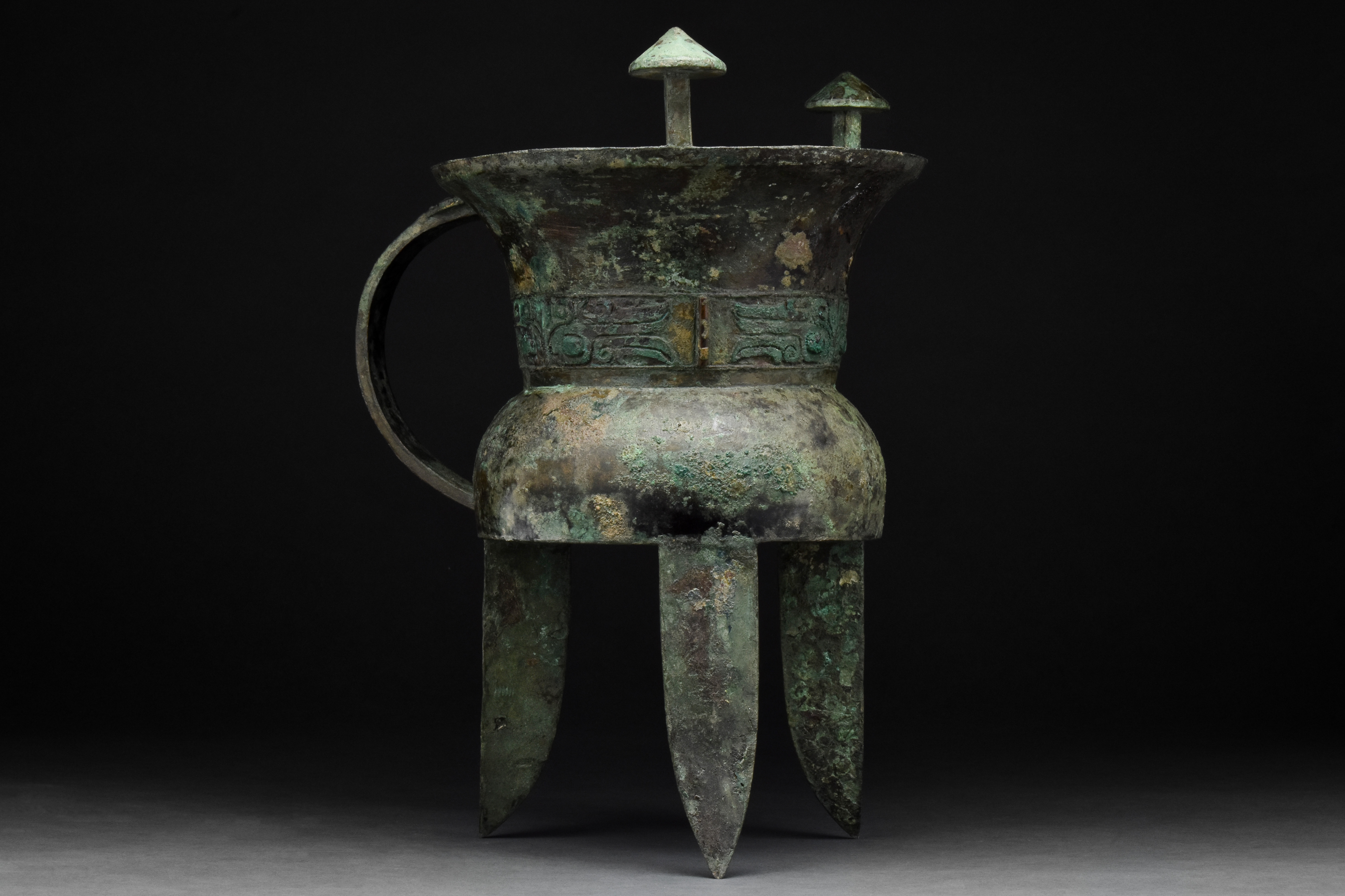 CHINESE SHANG DYNASTY BRONZE TRIPOD VESSEL (DING) - XRF TESTED