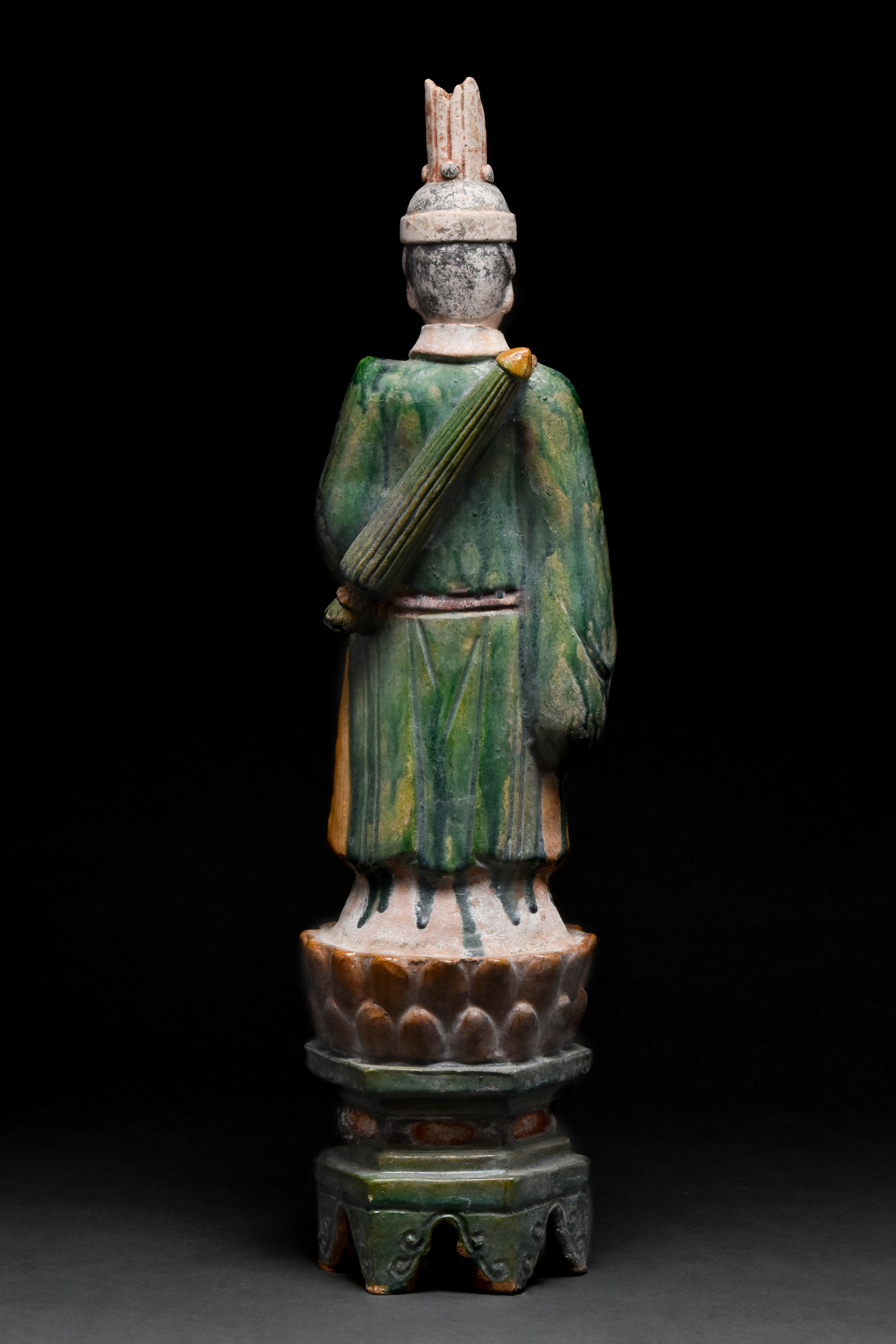 CHINESE MING DYNASTY MALE ATTENDANT ON LOTUS THRONE - Image 3 of 4