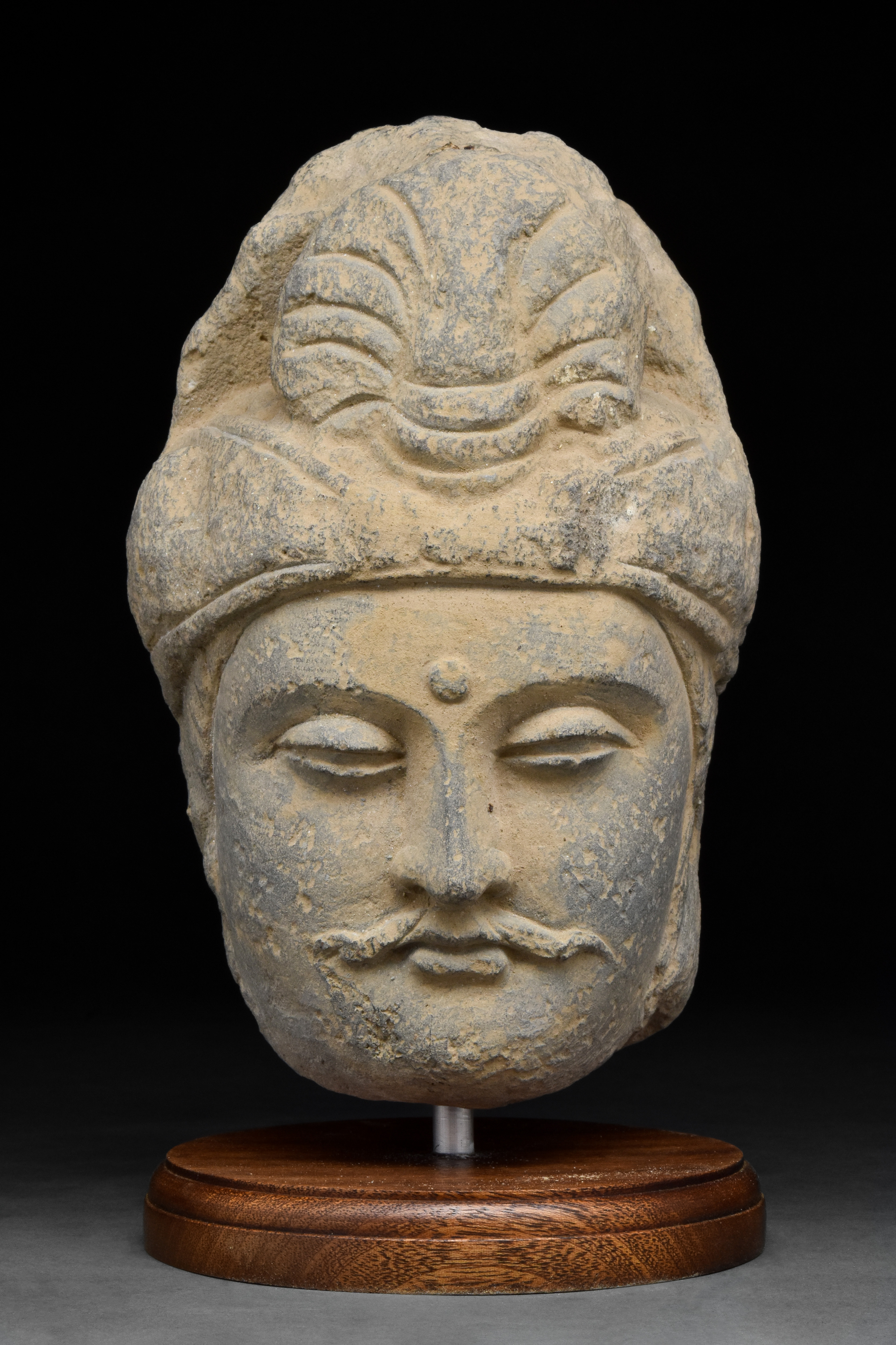 GANDHARAN HEAD OF A BODHISATTVA WITH STAND