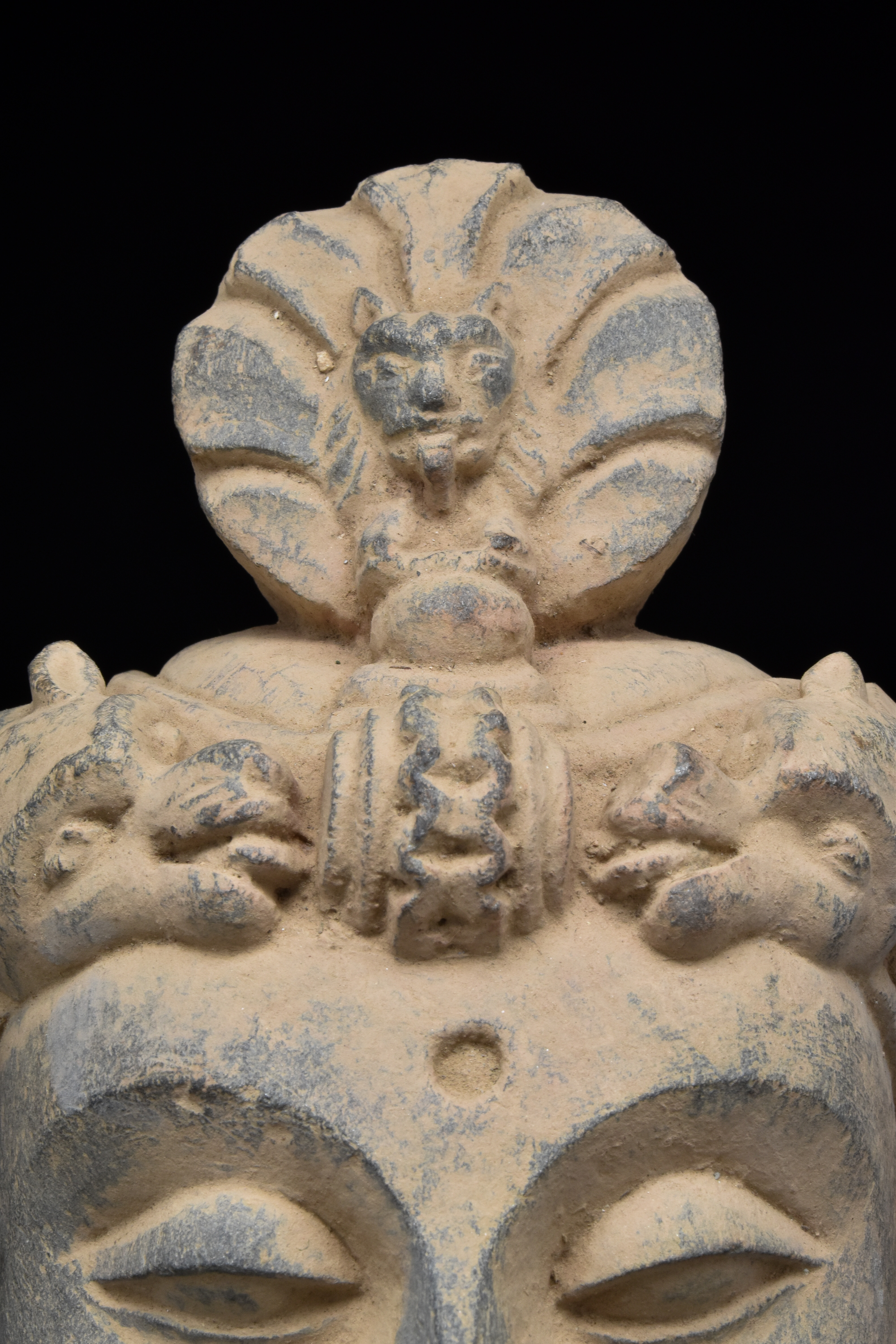 GANDHARAN HEAD OF A BODHISATTVA WITH STAND - Image 6 of 6