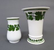 Zwei kleine Vasen