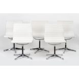 Fünf Eames Alu-Chairs
