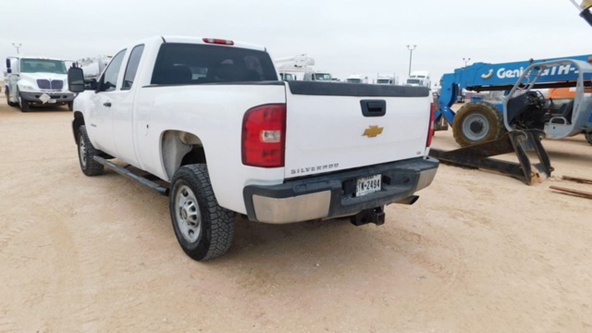 Located in YARD 1 - Midland, TX (X) 2013 CHEVROLET 2500 HD EXT CAB PICK UP, P/B - Image 3 of 9