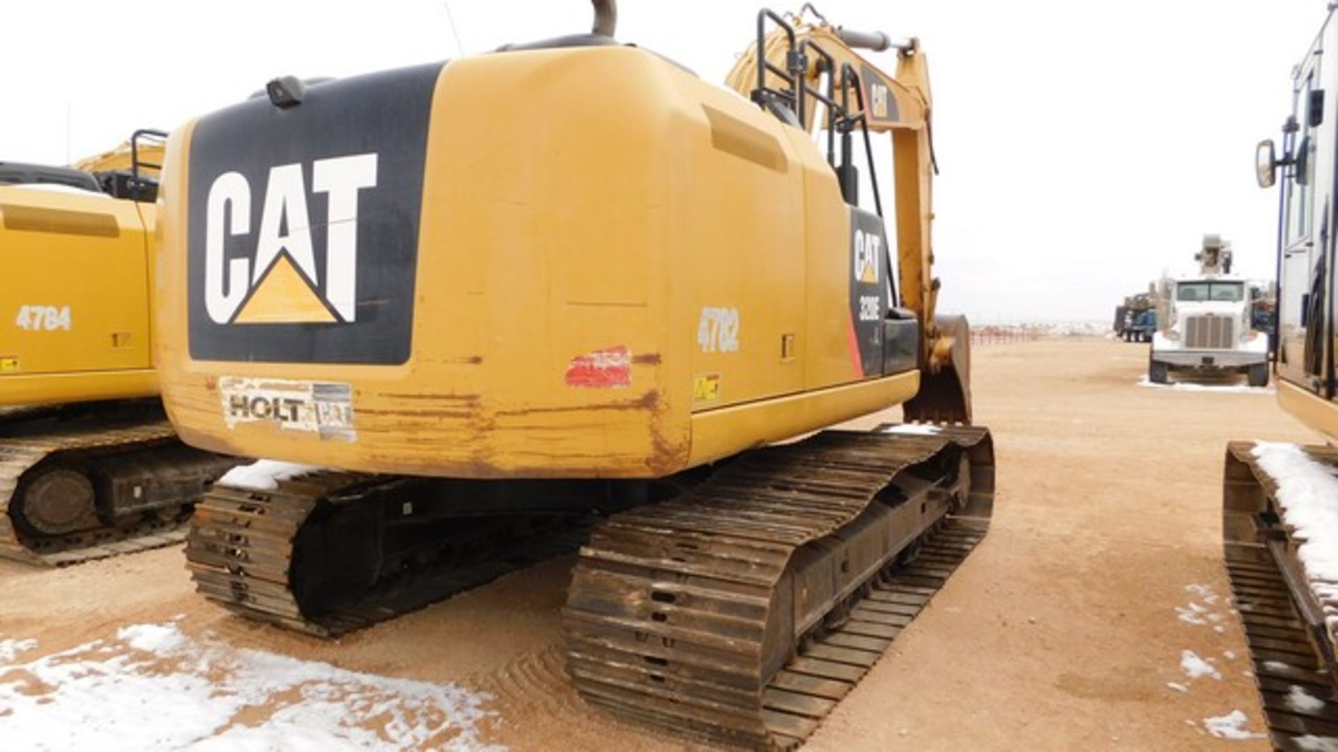 Located in YARD 1 - Midland, TX (1986)2015 CATERPILLAR 320 EL HYDRAULIC (TRACK) - Image 4 of 7