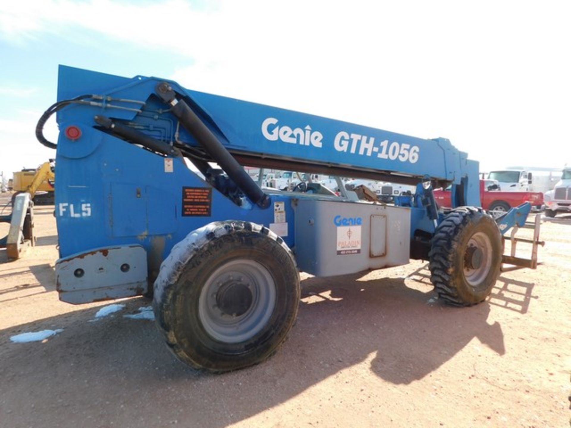 Located in YARD 1 - Midland, TX (1906) 2012 GENIE GTH - 1056 TELESCOPIC FORKLIFT - Image 6 of 7