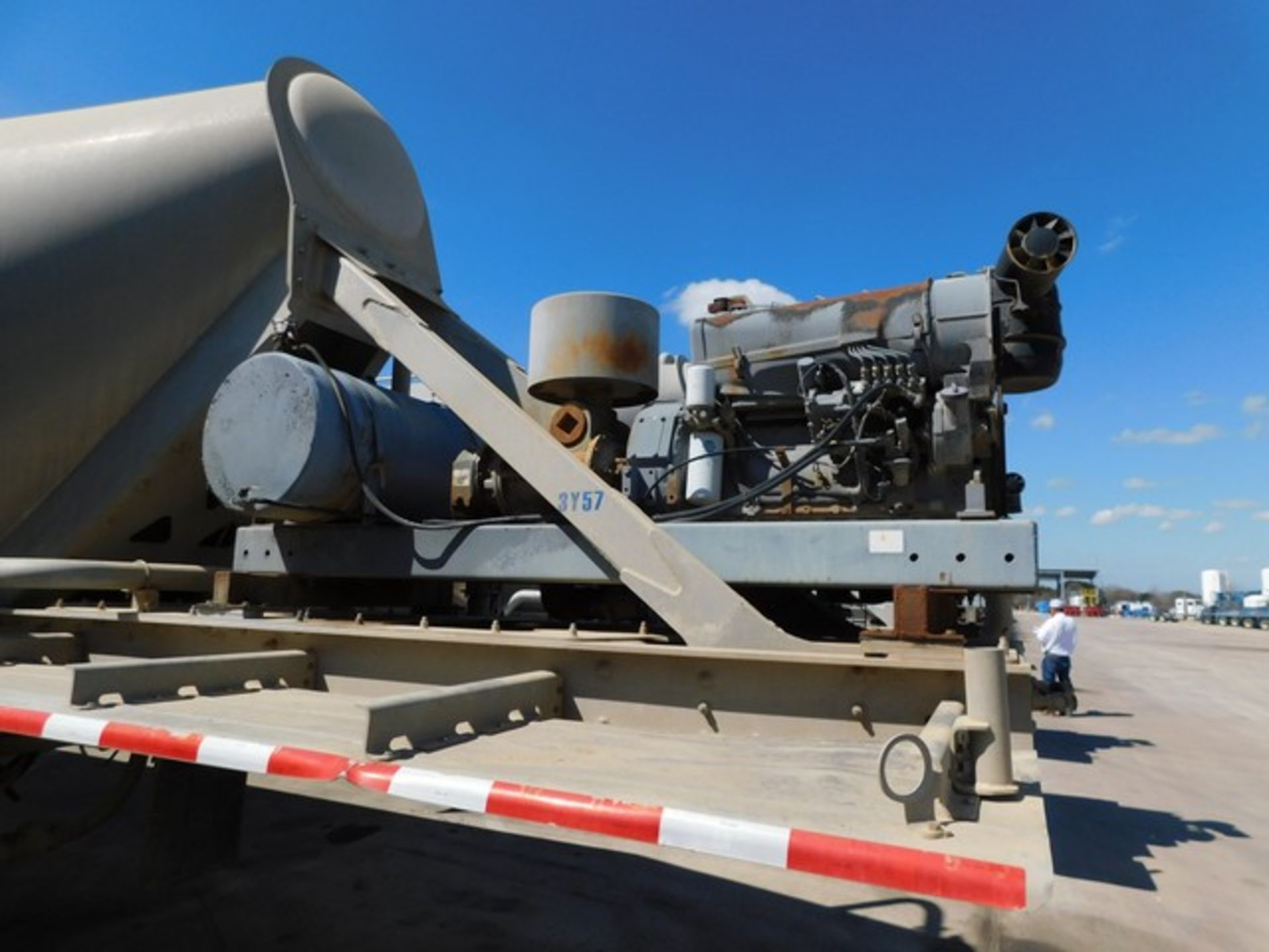 Located in YARD 1 - San Antonio, TX - (FTF-038) (X) 2014 TRAIL KING BULK 3 COMPA - Image 2 of 7