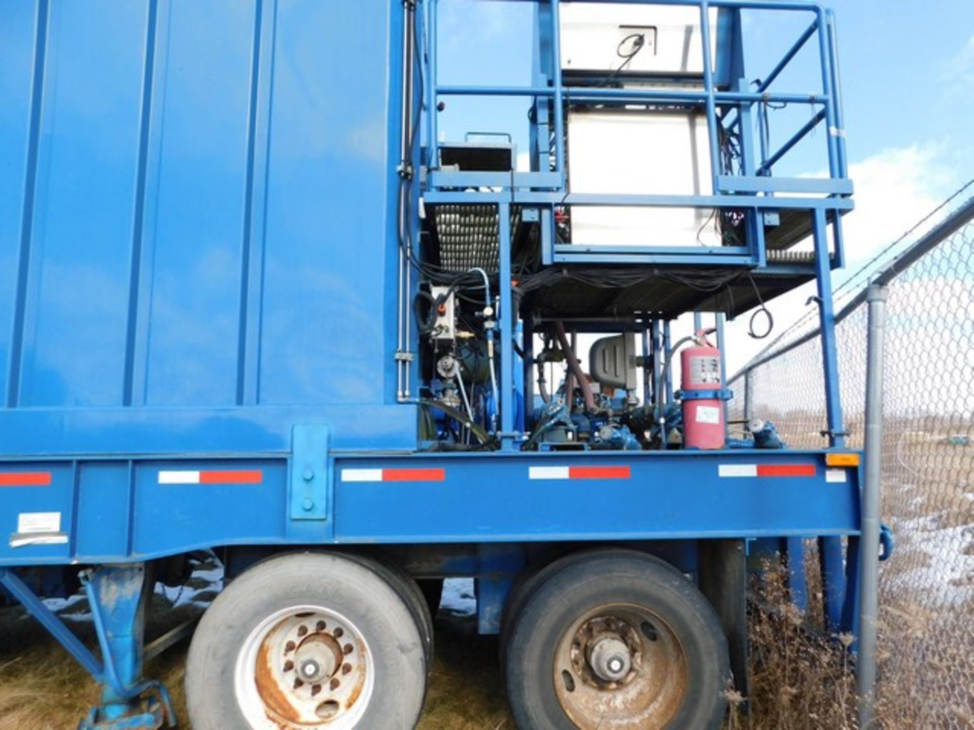 Located in YARD 4 - Massillon, OH - (FHF026) (X) 2012 PRATT SF 43' HYDRATION T/A - Image 3 of 7