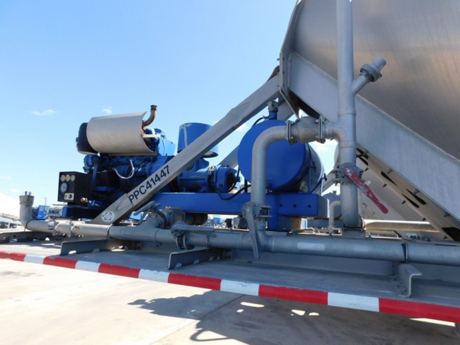 Located in YARD 1 - San Antonio, TX - (FTF-098) (X) 2014 TRAIL KING BULK 3 COMPA - Image 6 of 7