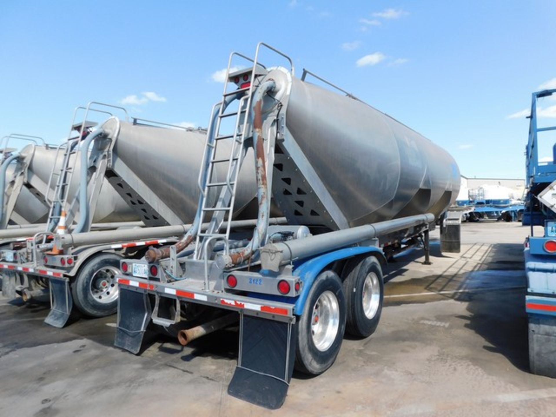 Located in YARD 1 - San Antonio, TX - (FTF-004) (X) 2014 TRAIL KING BULK 3 COMPA - Image 4 of 5