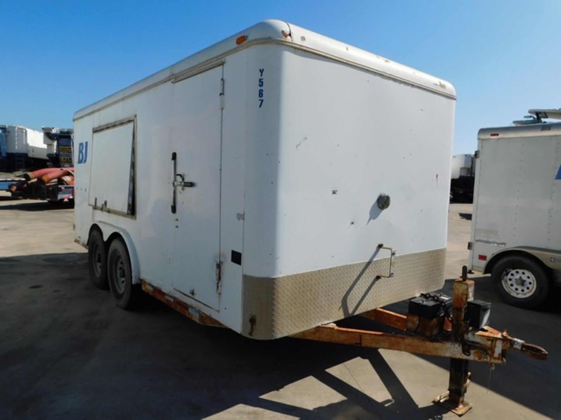 Located in YARD 1 - San Antonio, TX - (FUF-136) (X) 2004 PINION T/A ENCLOSED 20' - Image 2 of 6