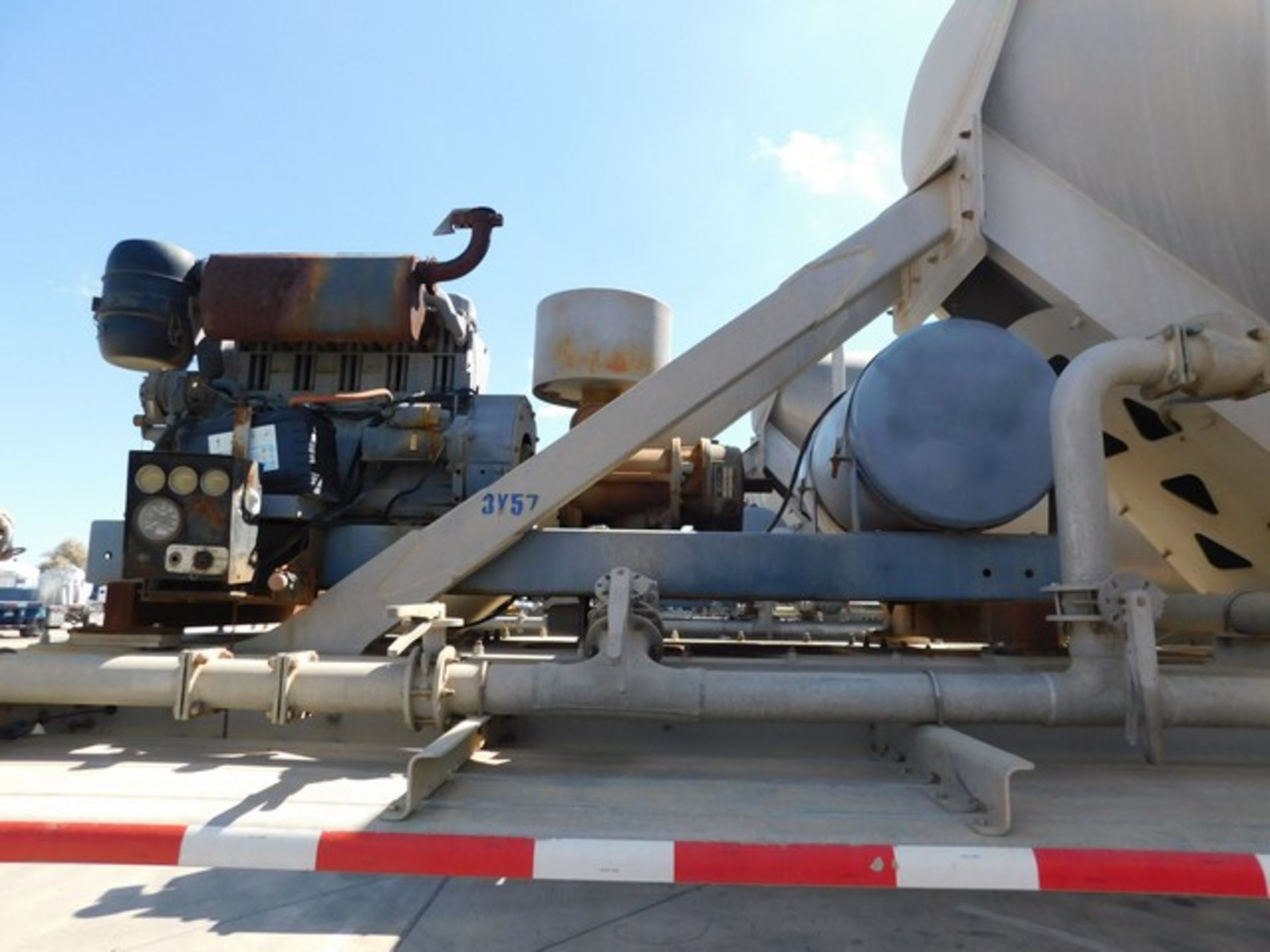 Located in YARD 1 - San Antonio, TX - (FTF-038) (X) 2014 TRAIL KING BULK 3 COMPA - Image 6 of 7