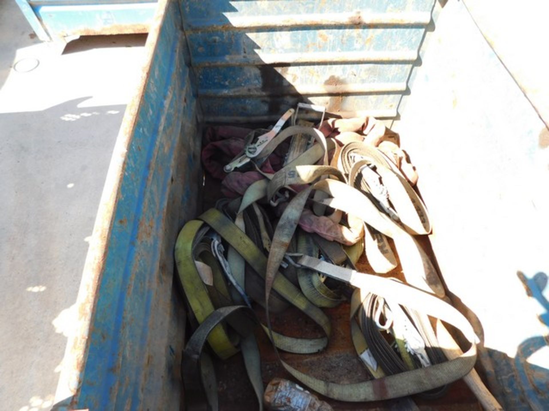 Located in YARD 1 - San Antonio, TX - (7040) STEEL BASKET W/ ASSORTED LIFT & RAT - Image 2 of 2