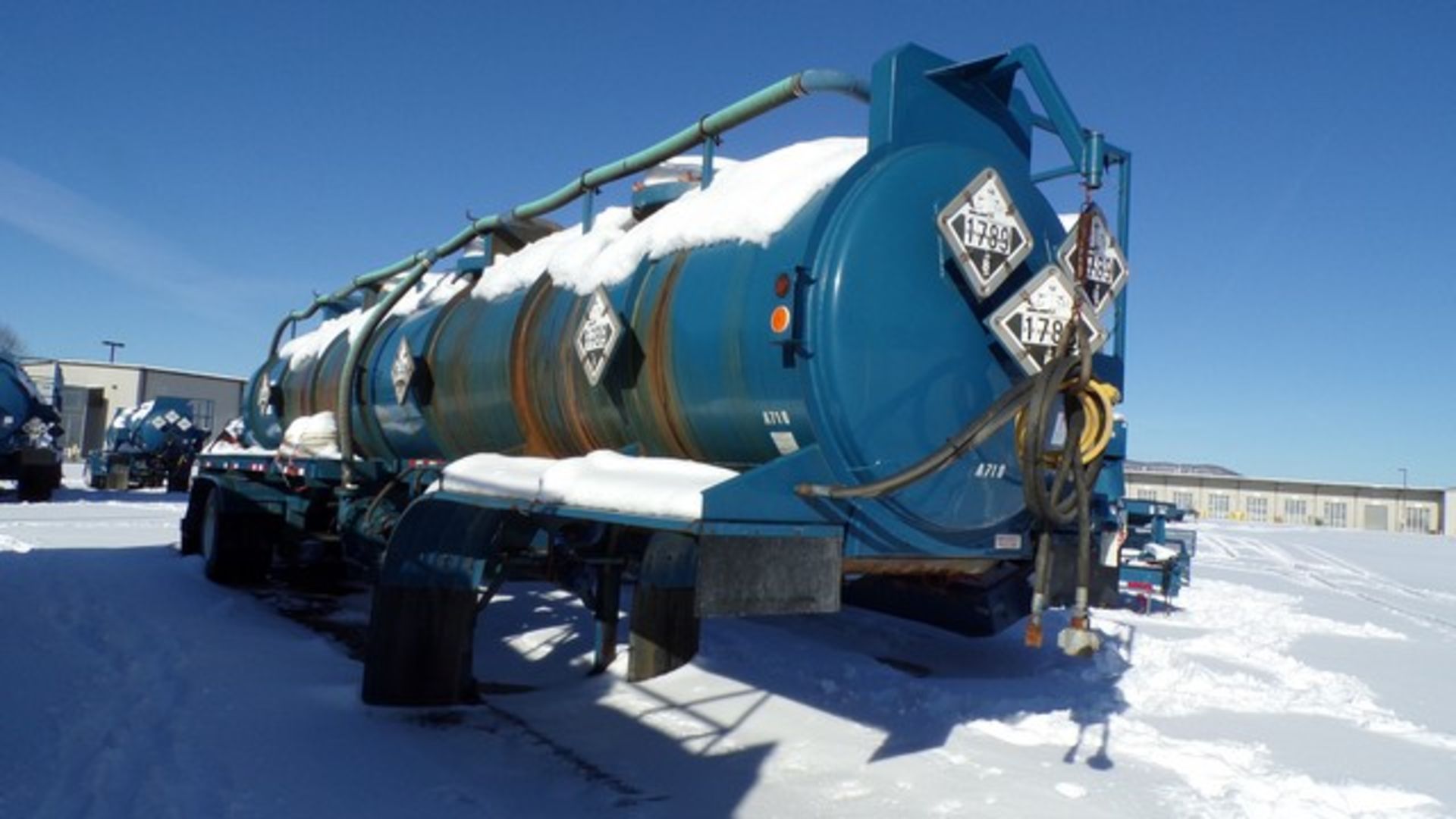 Located in YARD 5 - Mill Hall, PA - (P-19) (ATF-022) (X) 2011 OVERLAND 5,000GAL - Image 7 of 7