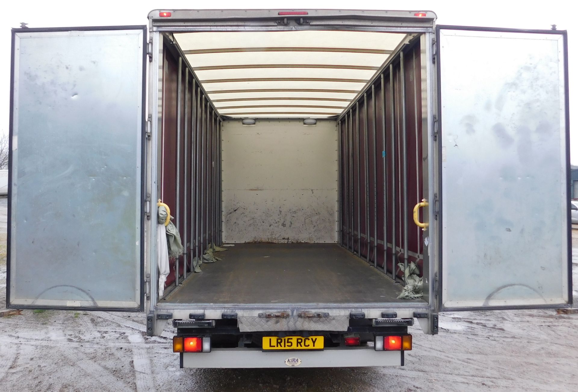 Isuzu N75.190 L Wide Cab Curtain Side 7.5ton Auto Lorry, Registration LR15 RCY, First Registered 1st - Image 12 of 26