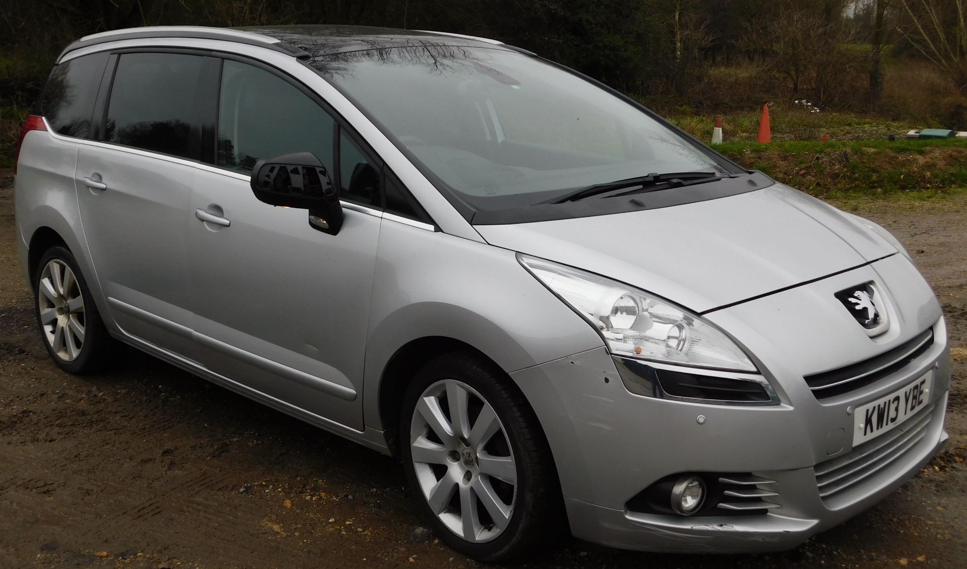 Peugeot 5008 Estate, 2.0 HDi 150 Allure, Registration KW13 YBE, First Registered 27th June 2013, MOT