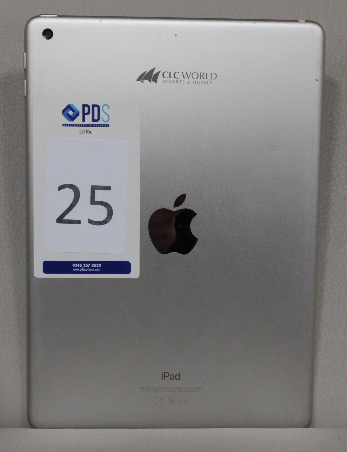 Apple iPad 6 WIFI 32GB Silver, Model Number: A1893, Serial Number: F9FWM42VJF8K (Engraved logo on - Image 2 of 2