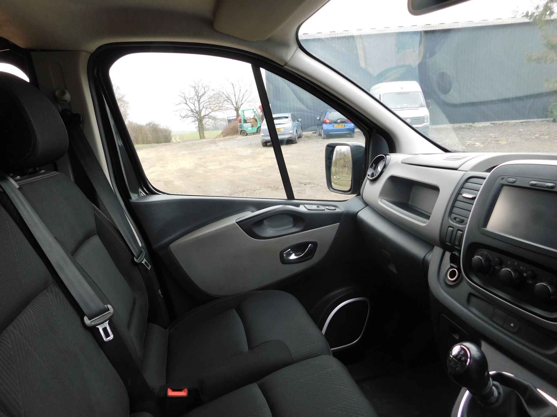 Renault TRAFIC LWB, LL29dCi 115 Sport Van, Registration MC16 EBO, First Registered 30th June 2016, - Image 15 of 25