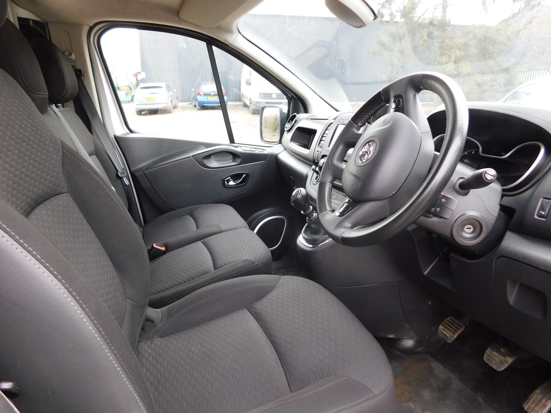 Vauxhall VIVARO L1, 2700 1.6CDTI BiTurbo 145PS Sportive H1 Van, Registration BT66 LJU, First - Image 14 of 27