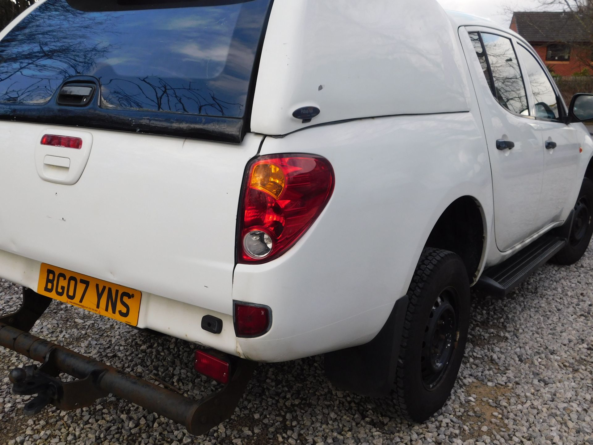 Mitsubishi L200 LWB Diesel Pick Up, DI-D 4Life 4WD, Registration BG07 YNS, First Registered 25th May - Image 4 of 17