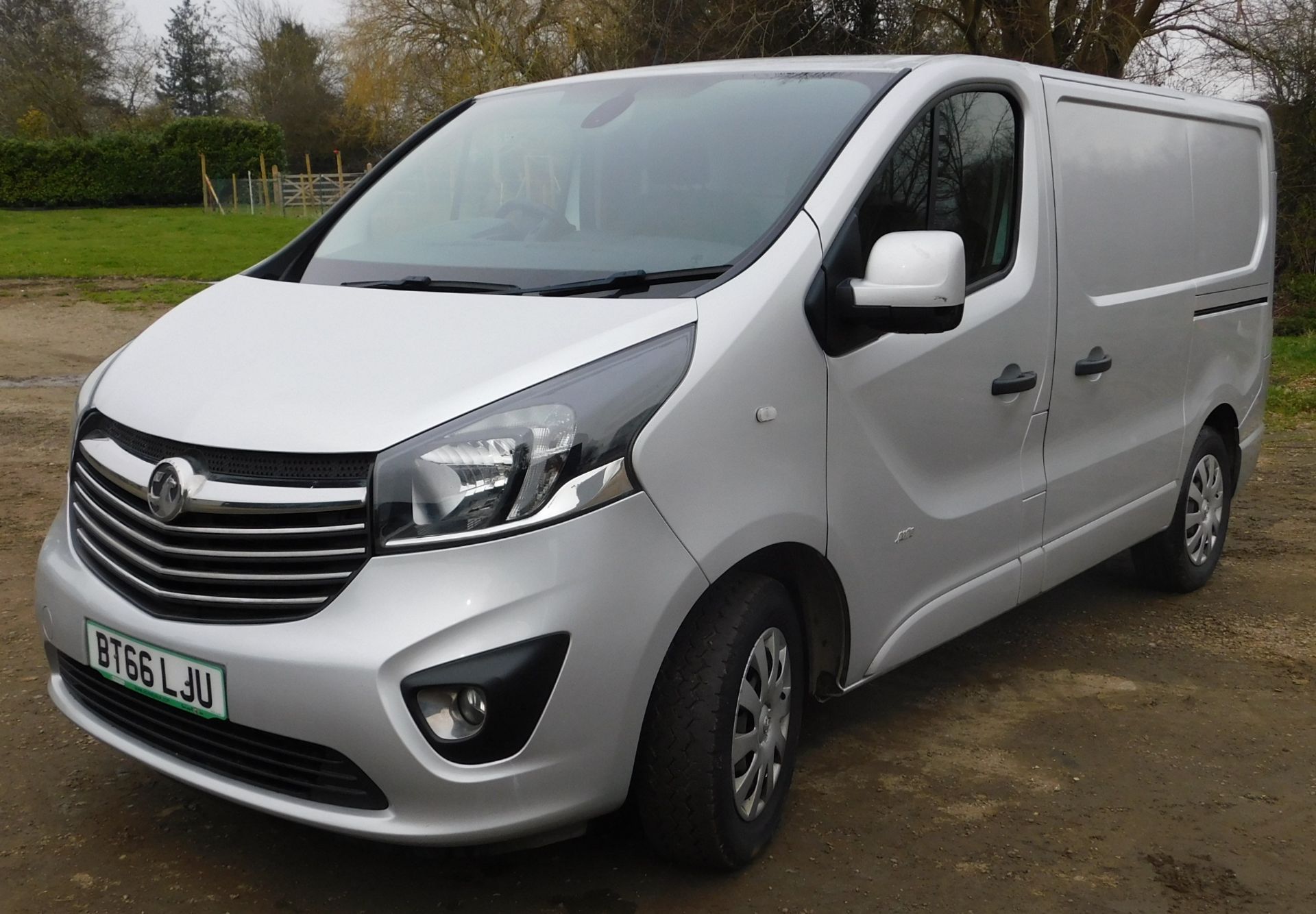 Vauxhall VIVARO L1, 2700 1.6CDTI BiTurbo 145PS Sportive H1 Van, Registration BT66 LJU, First