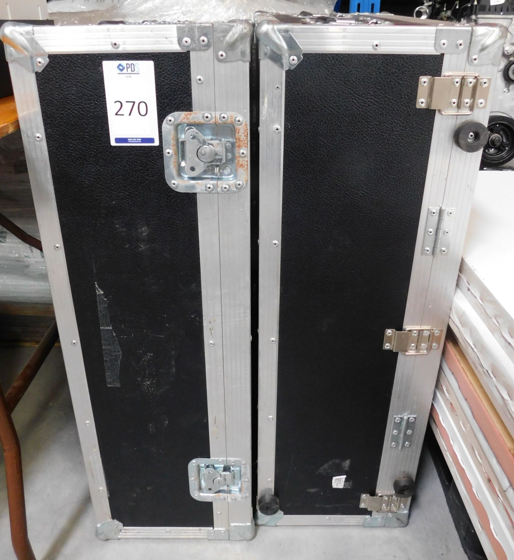2 Flight Cases, 87cm x 56cm x 28cm (Location: Brentwood - See General Notes for Details)