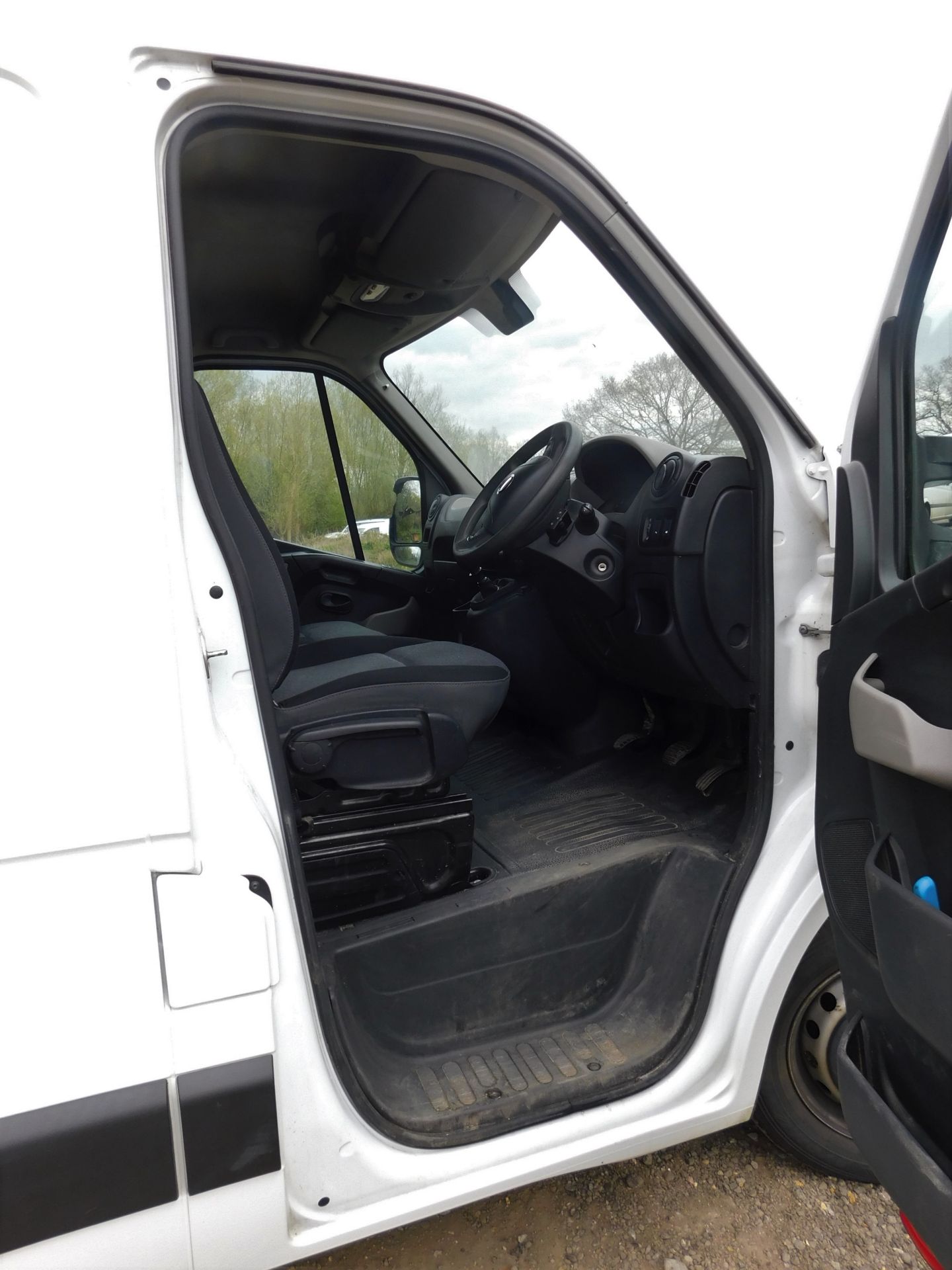 NISSAN NV400 F33 L2 2.3 dCi 125ps H2 SE Van, Registration GM65 CYT, First Registered 21st December - Image 10 of 28